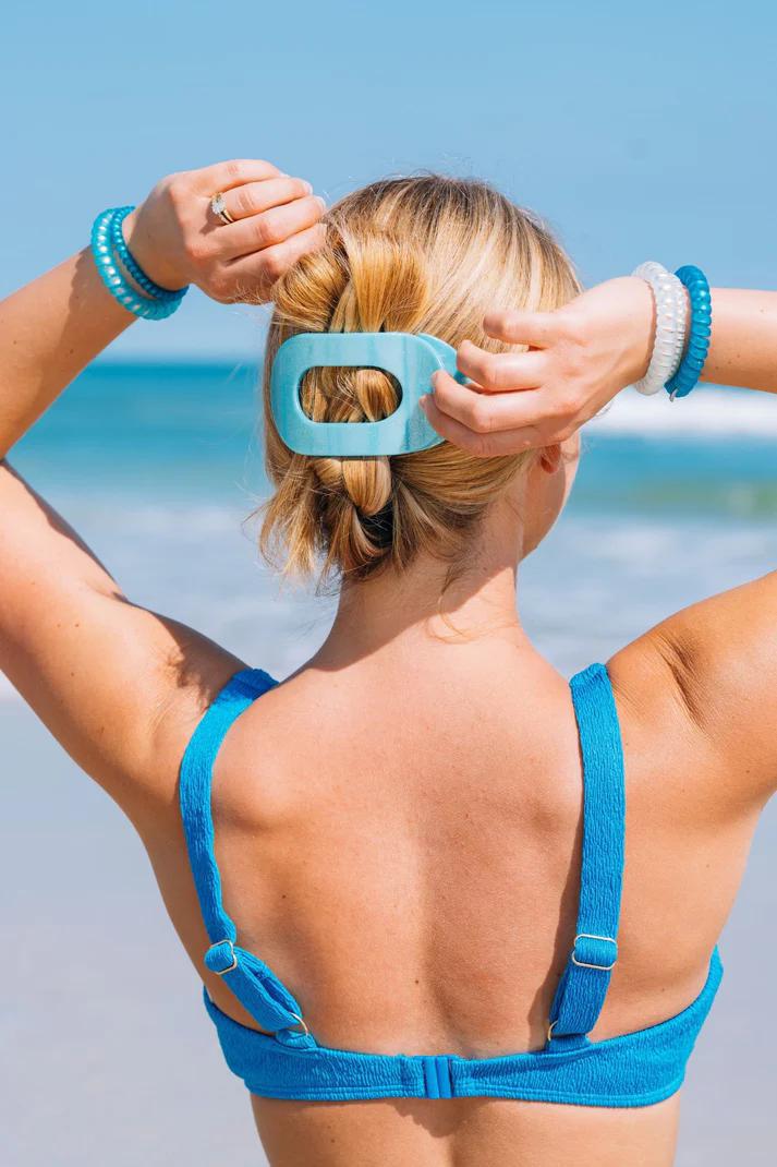 Blue Seas Flat Round Clip by Teleties