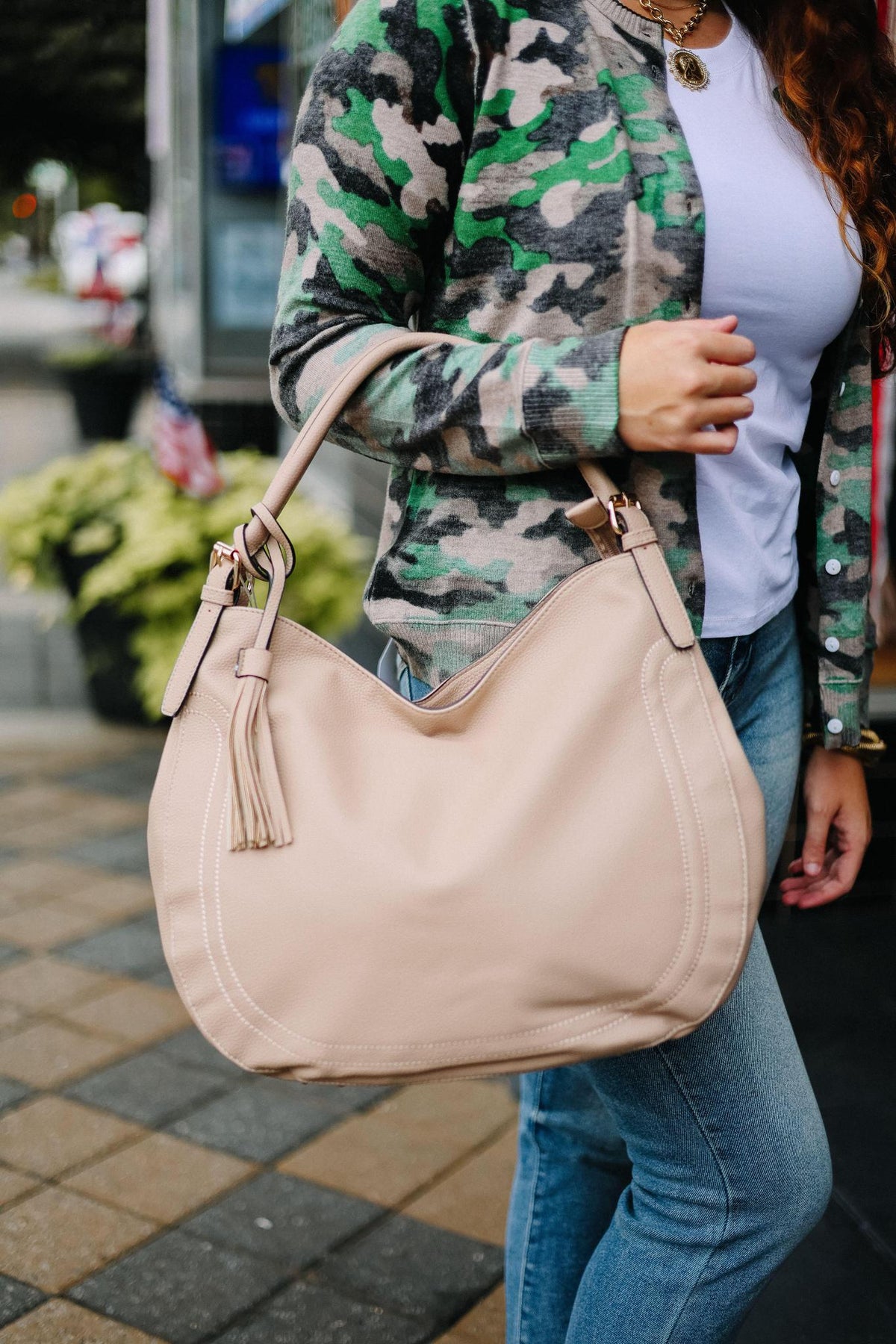 Cute As Can Be Handbag (Taupe)