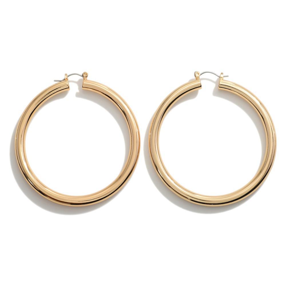 Turning Heads Hoop Earrings