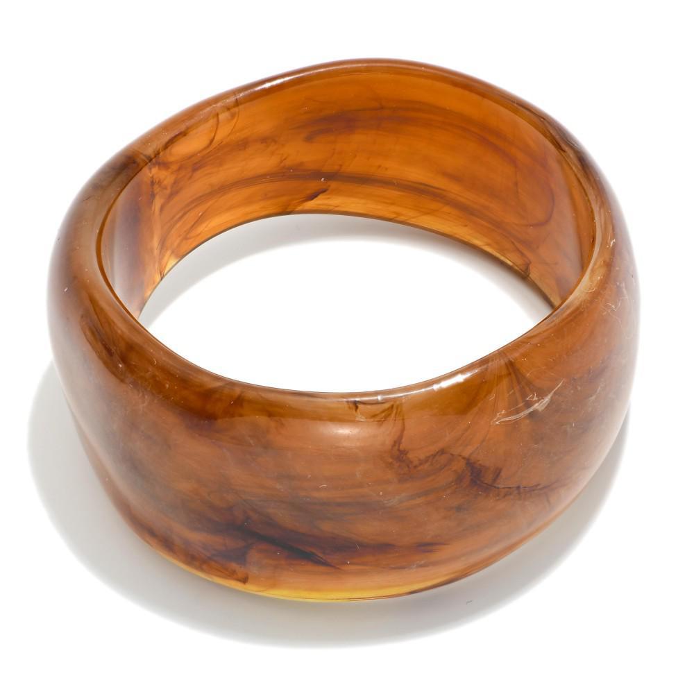 Sunlit Shell Bracelet